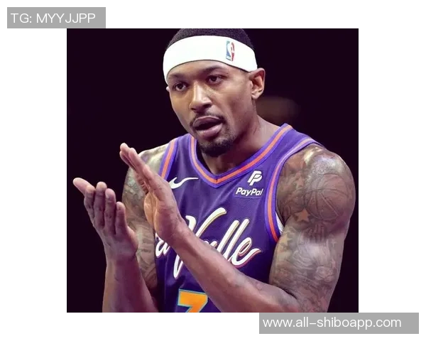 比尔首场比赛表现出色9投6中贡献12分2篮板1抢断1盖帽正负值5展现实力