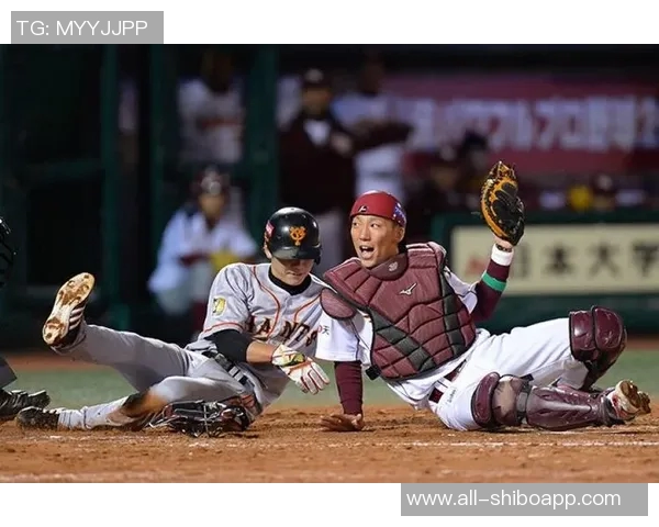 阿连德季后赛首度戴帽追平纪录喜获冠军荣耀